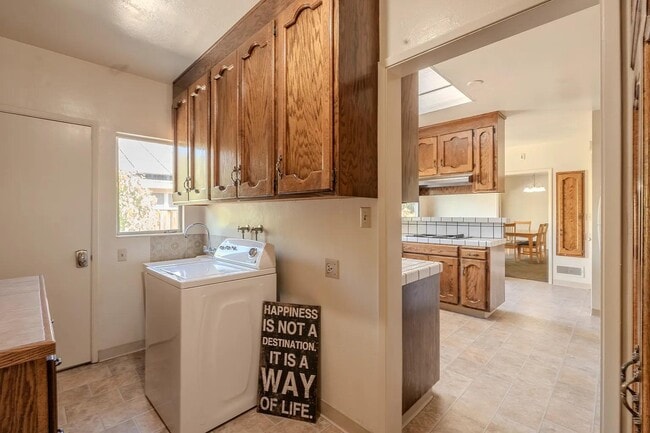 Building Photo - 245 Alviso St