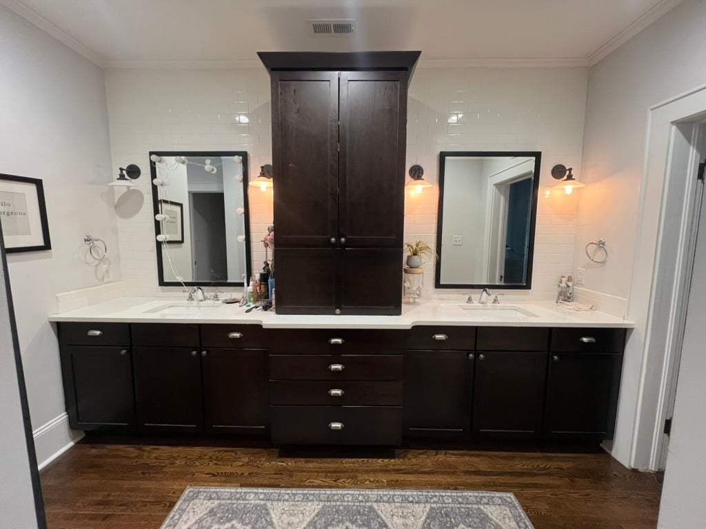 Master bathroom - 1630 S Tryon St
