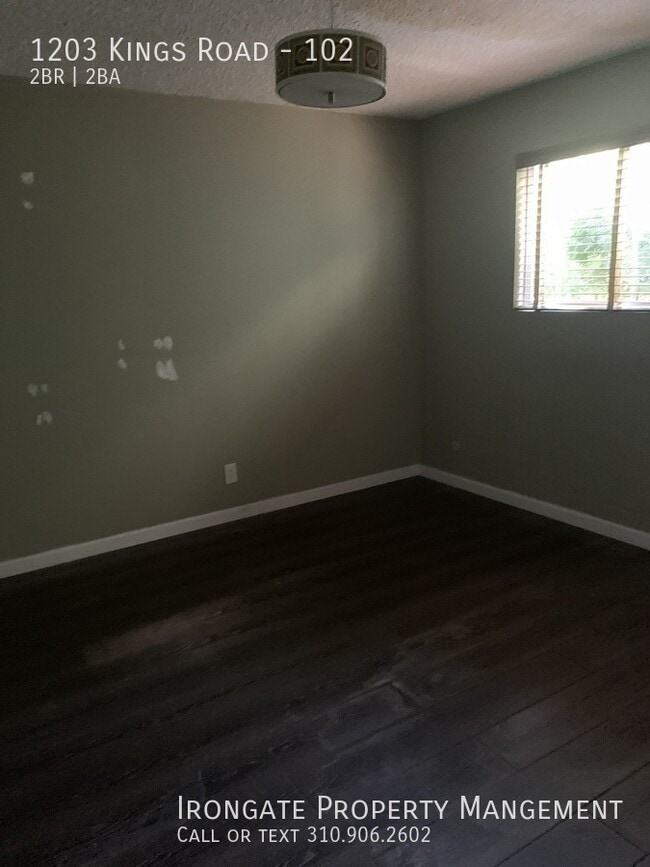 Building Photo - 1203 Kings Rd