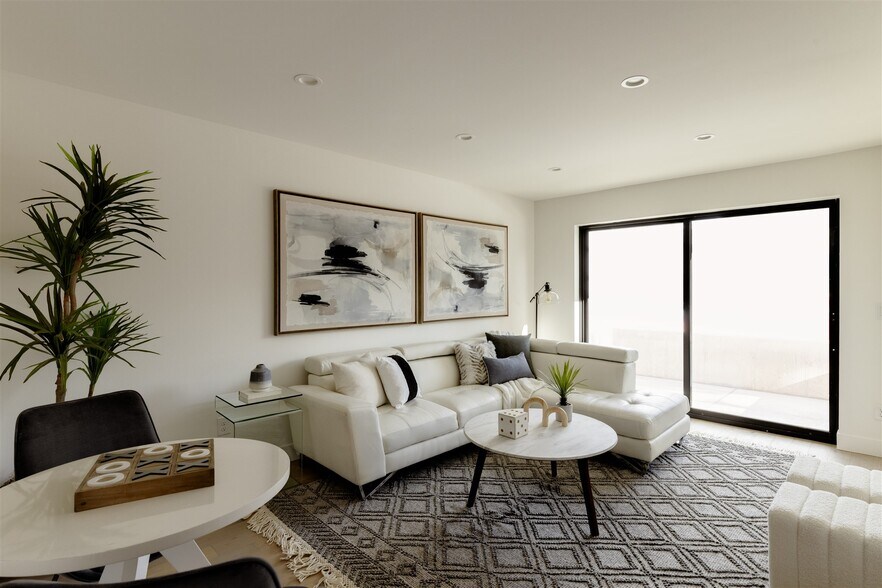 Building Photo - 1751 N Williams St