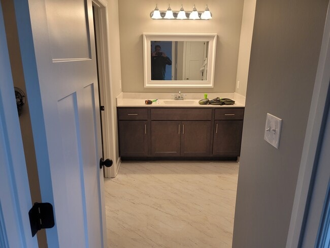 Building Photo - 101 Seabiscuit Ct