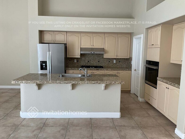 Building Photo - 8113 Sunset Cove Dr