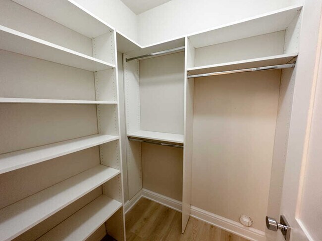 Building Photo - 4315 S Indiana Ave