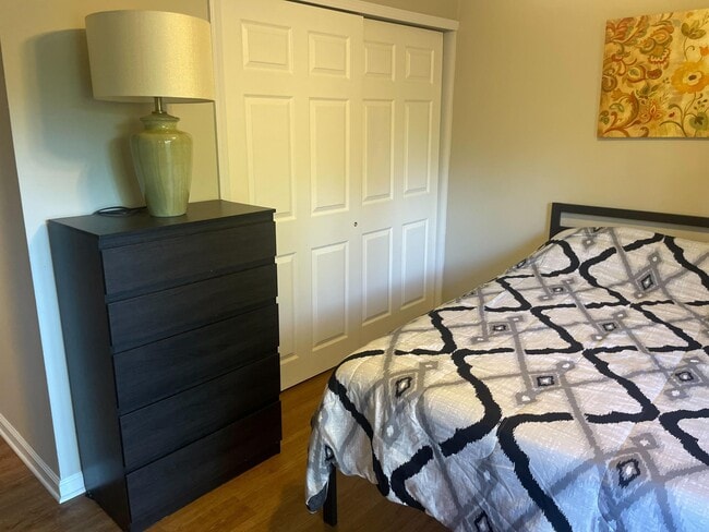 Building Photo - 105 N Garth Ave