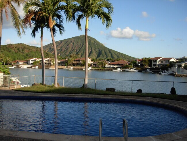 Building Photo - 553 Kumukahi Pl