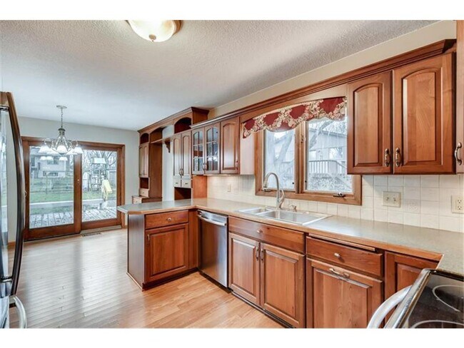 Building Photo - 7741 Heritage Rd