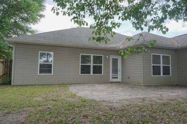 Building Photo - 212 Ladue Ave