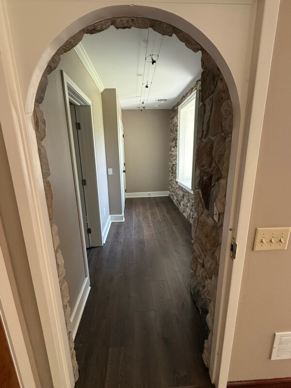 Building Photo - 2637 Mountain Rd