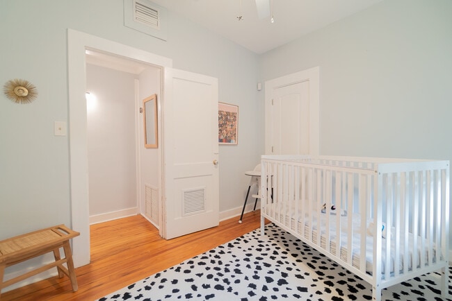 Building Photo - 321 Malverne Rd