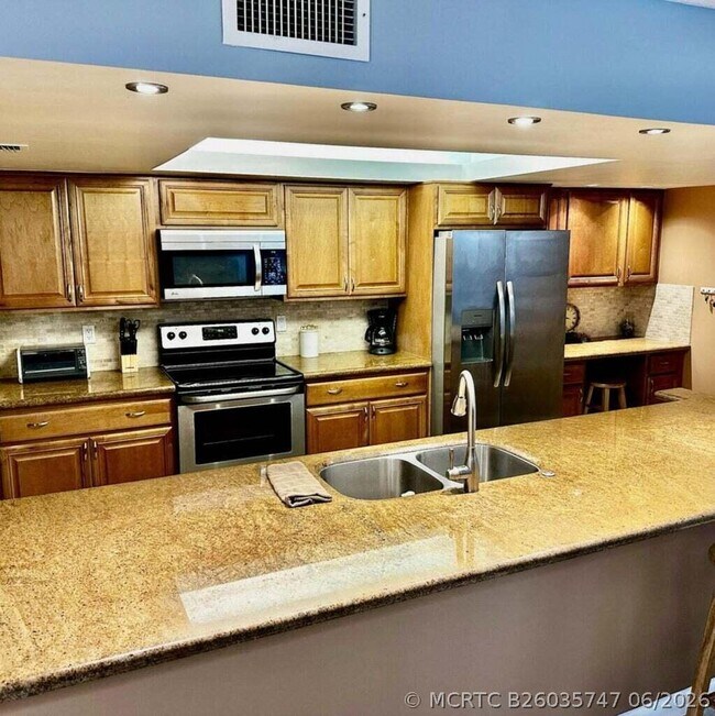 Building Photo - 955 Dotterel Rd
