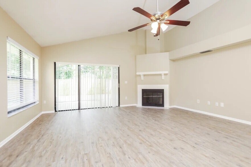 Building Photo - 3575 W Lake Mary Blvd