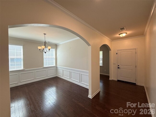 Building Photo - 6911 Agnew Dr