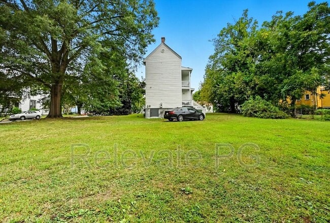 Building Photo - 1801 4th Ave