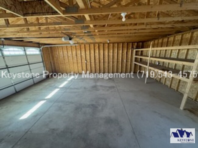 Building Photo - 1051 E Platteville Blvd