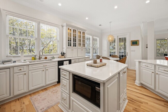 Building Photo - 3167 Luvan Blvd