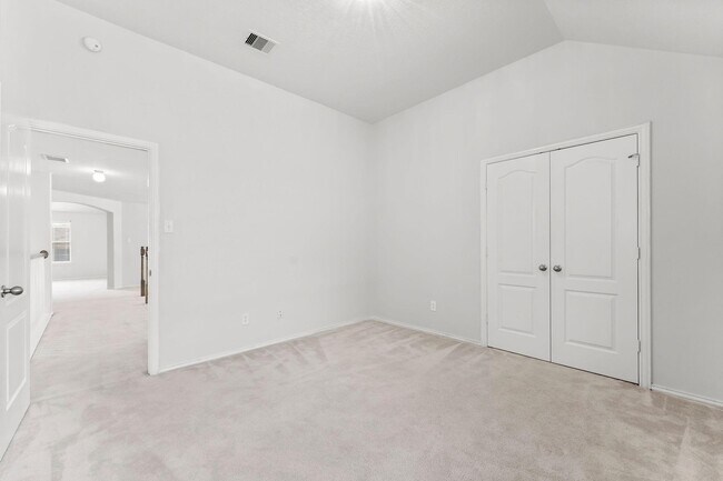 Building Photo - 29902 Legends Ridge Dr