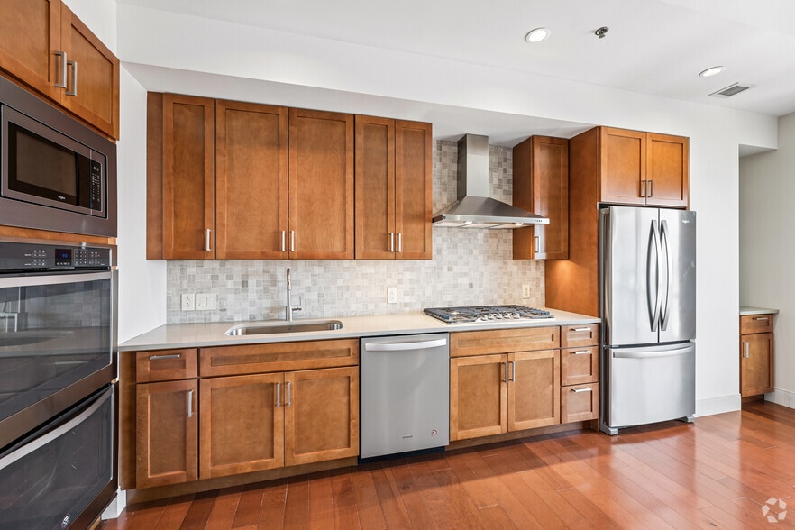 S1 Studio - 539SF - Kitchen - One University Circle
