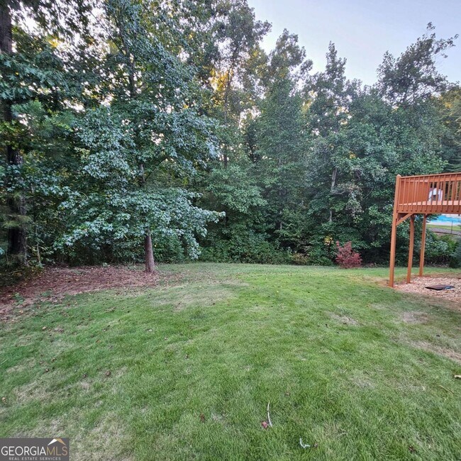 Building Photo - 6141 Long Shore Dr