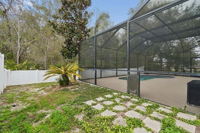 Building Photo - 18154 Sandy Pointe Dr