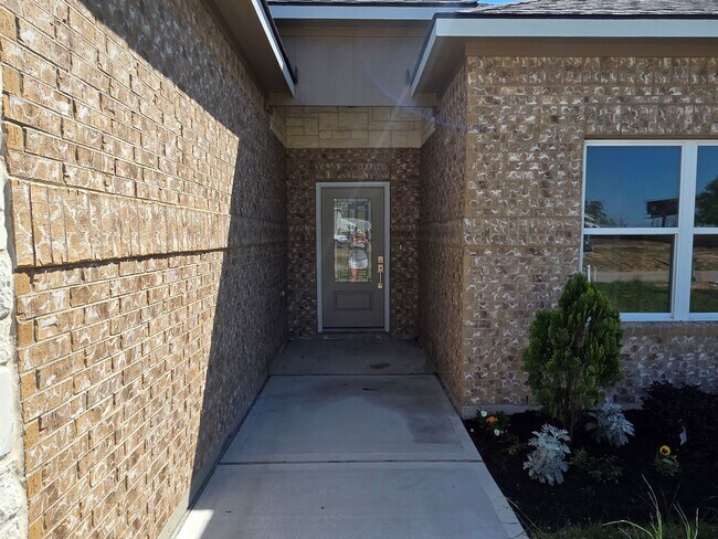 Building Photo - 16276 Jeet St