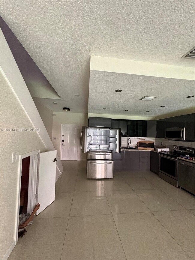 Building Photo - 5725 Tuscany Way