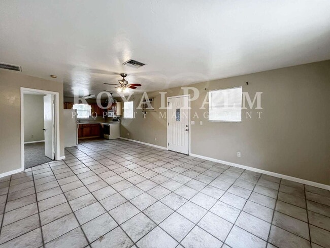 Building Photo - 27917 Washington St