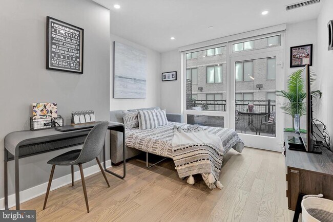 Building Photo - 37 L St SE