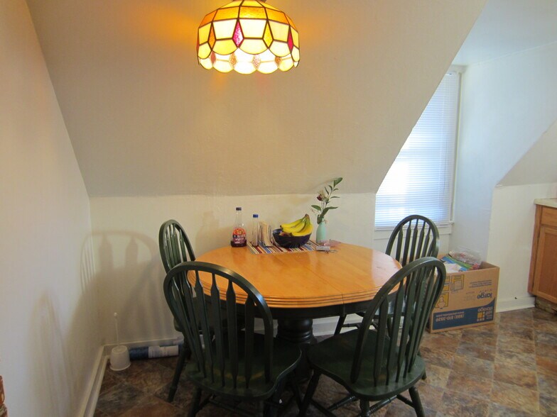 Building Photo - 1317 Rhode Island St