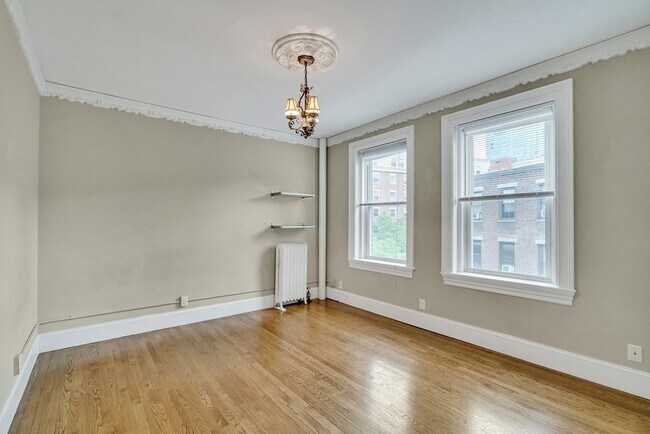Primary Photo - 131 Park Dr