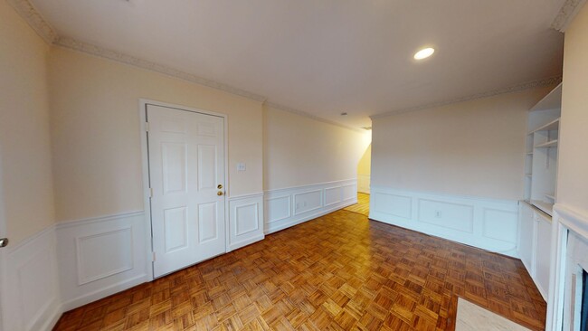 Building Photo - Delightful One Bedroom in the Palisades W/...