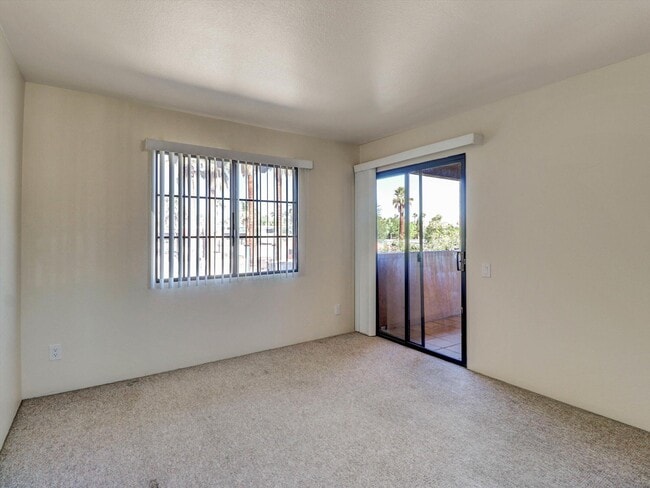 Building Photo - 291 E Mel Ave