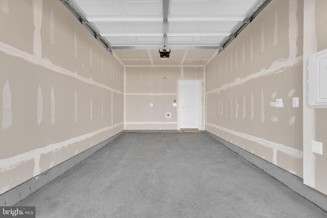 Building Photo - 20151 Northpark Dr