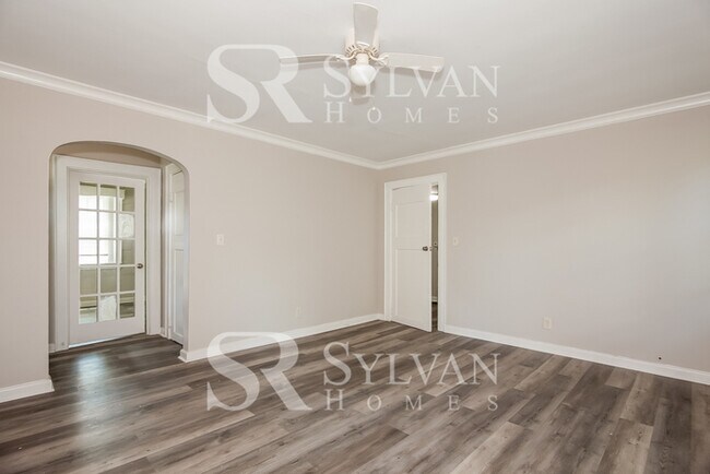 Building Photo - Enjoy living the good life in this 4 bedroom, 2 bathroom home