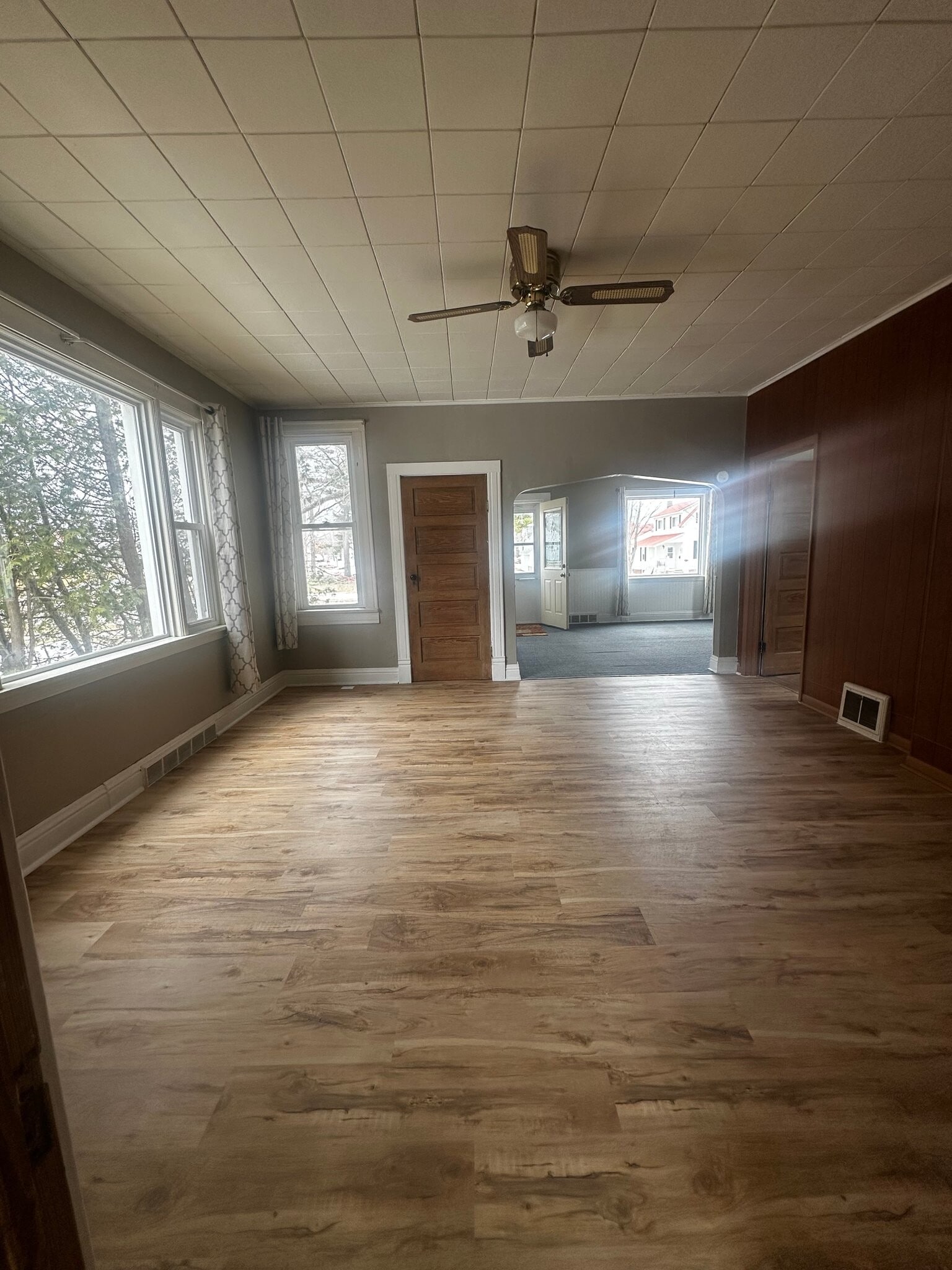 Building Photo - 421 Michigan Ave