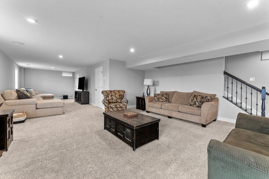 Building Photo - 107 Vly Vw Dr