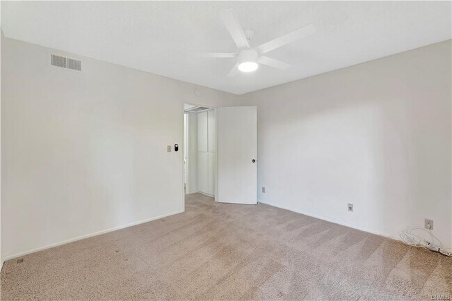 Building Photo - 564 N Bellflower Blvd