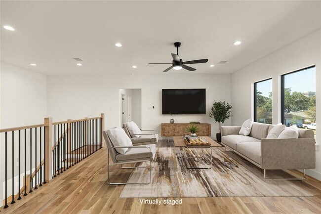 Building Photo - 1038 W 31st St