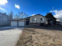 Building Photo - 2223 Ptarmigan Ln
