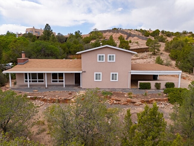 Building Photo - 105 Michelle Dr