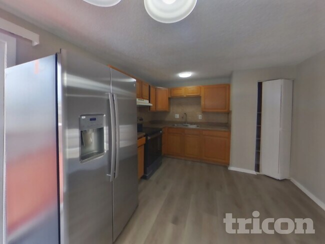 Building Photo - 1720 Monterey Way