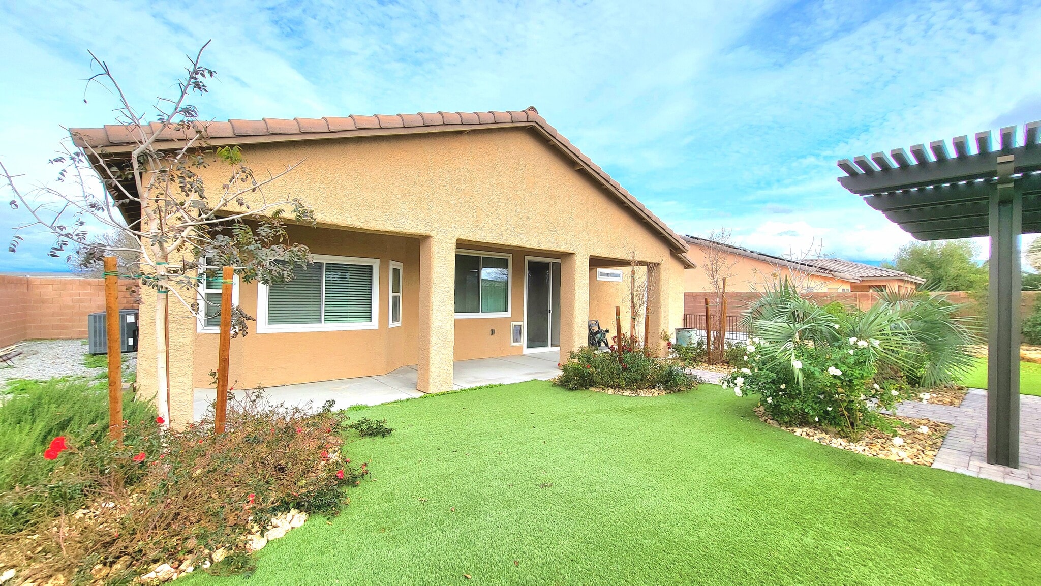 Building Photo - 5761 E Badlands Ln