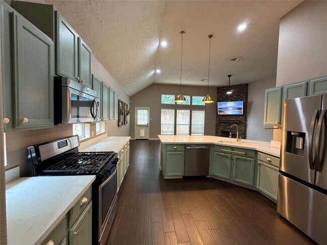 Building Photo - 903 Cascade Ridge