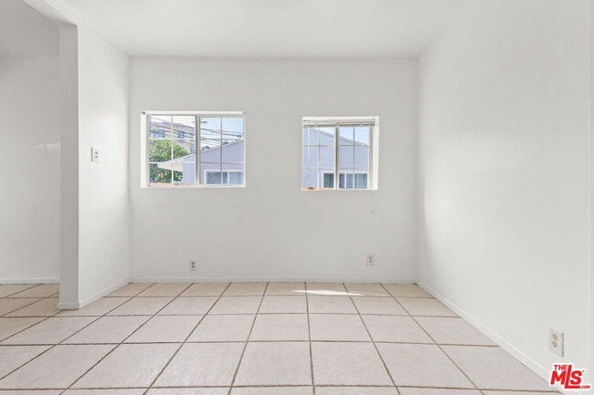 Building Photo - 1174 S Highland Ave