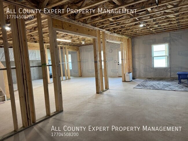 Building Photo - 690 Avignon Blvd