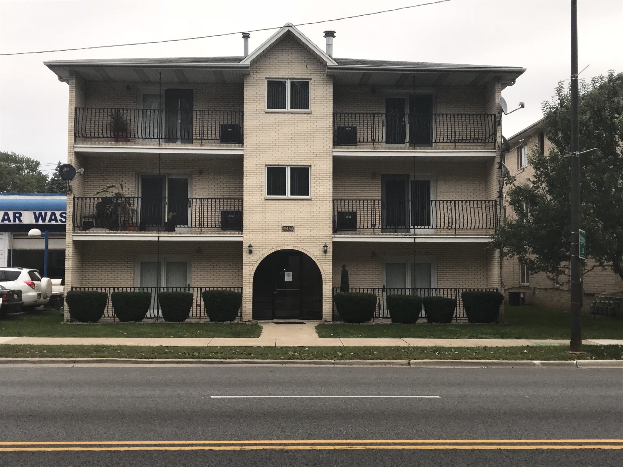 Building Photo - 4453 S Harlem Ave