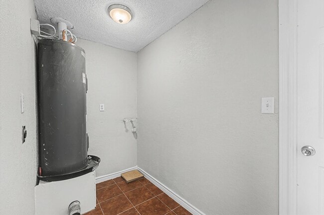 Building Photo - 1108 Georgina St