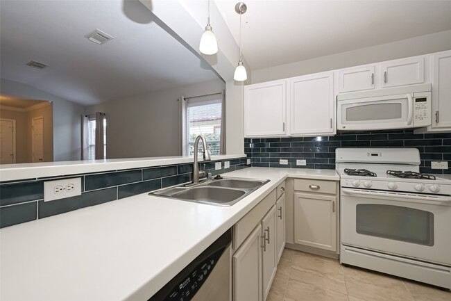 Building Photo - 26611 Marble Falls Bend