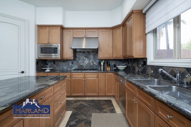 Building Photo - 760 Bonair Pl