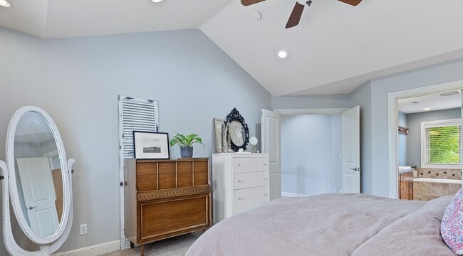 Building Photo - Desirable Oregon City / Luxury Home, High End Amenities, Central Air, Central Vac, Tank-less Hot ...