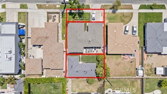 Building Photo - 923 W Maple Ave